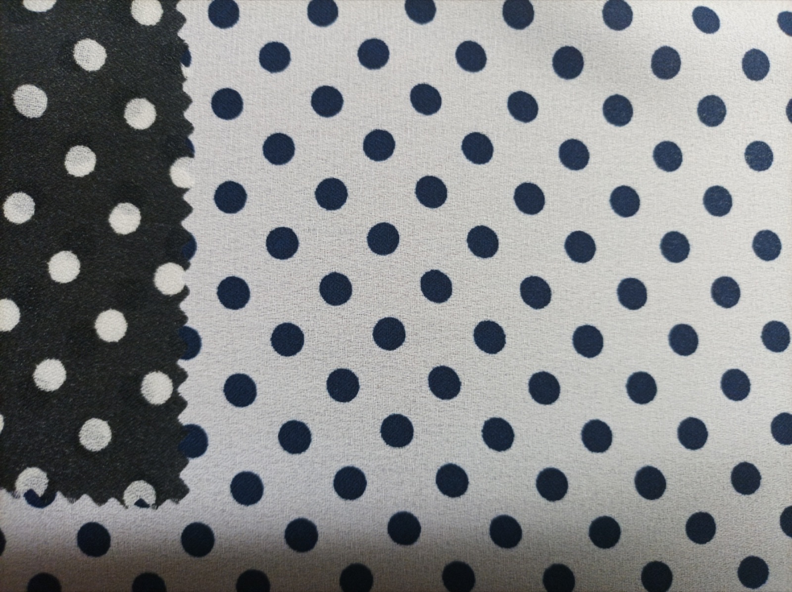 grossiste tissu Tissu crêpe cady polyester