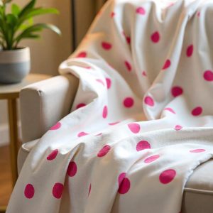 Tissu Burlington polyester Blanc à Pois Fuchsia