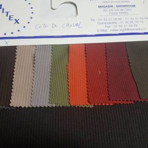 Tissu Côte de Cheval en Gros : Le Relief Graphique au Service de la Coupe