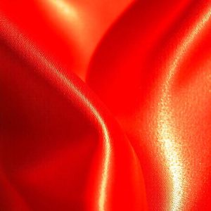 rouleau tissu satin lycra rouge vif