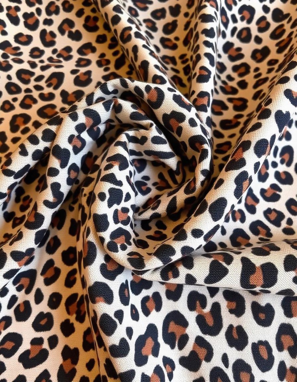tissu crépon viscose imprimé léopard