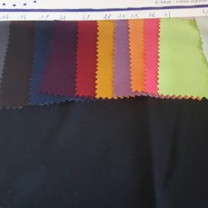 Tissu Microfibre Polyester au Mètre – L'Alternative Fluide et Infroissable