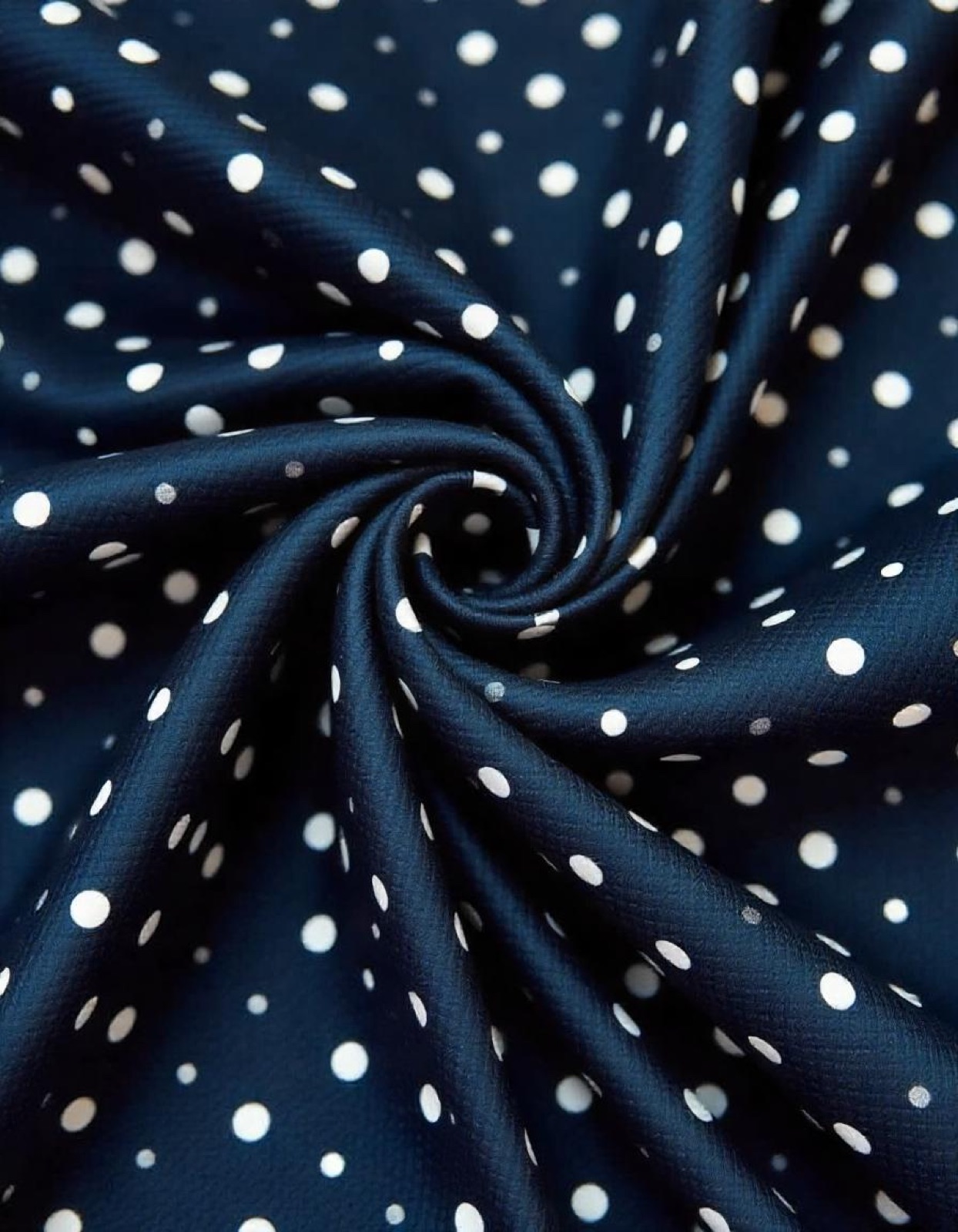 tissu satin de viscose imprimé a pois